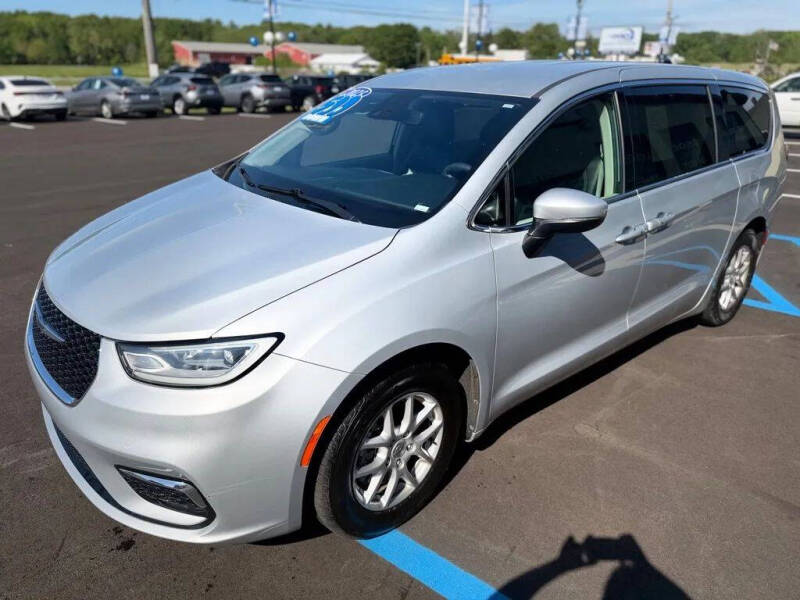 2023 Chrysler Pacifica Touring L