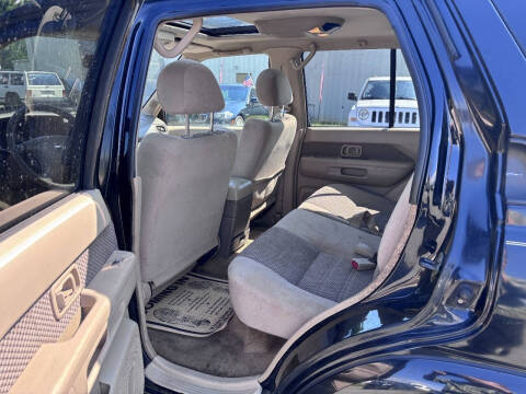 2002 Nissan Pathfinder SE