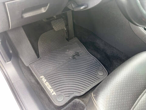 2015 Volkswagen Passat 1.8T Limited Edition