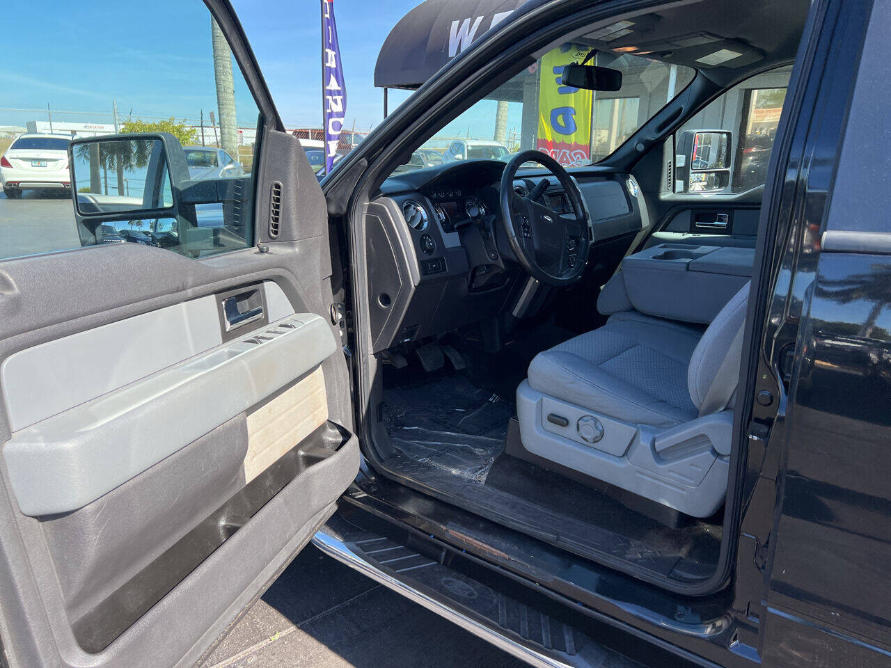 2013 FORD F-150 Pickup - $13,900
