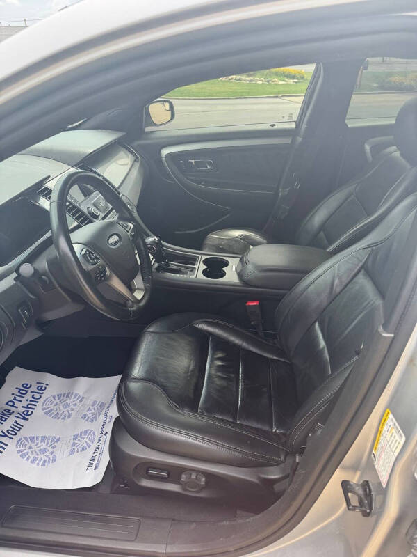 2019 Ford Taurus SEL