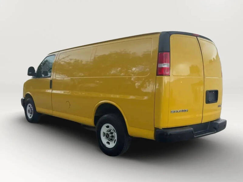 2021 GMC Savana 2500