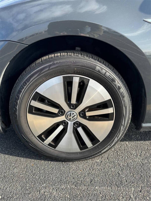 2019 Volkswagen e-Golf SE