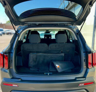2023 Kia Sorento LX