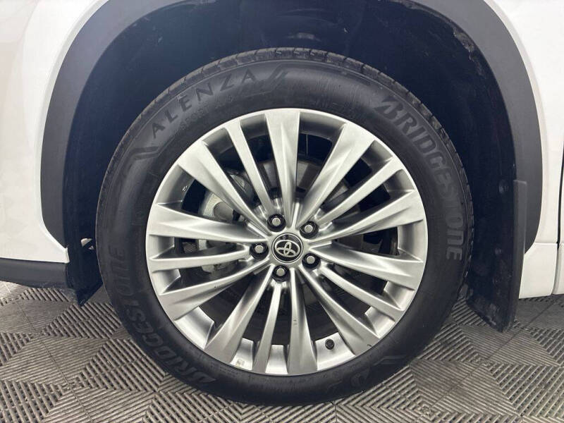2025 Toyota Highlander Platinum