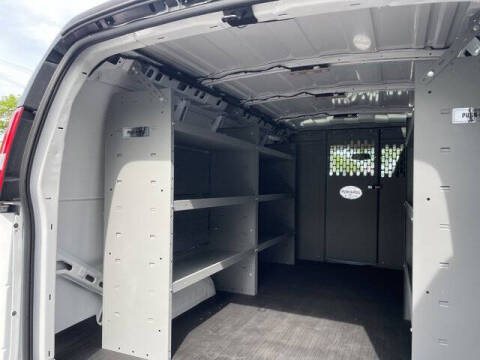2025 Chevrolet Express 3500