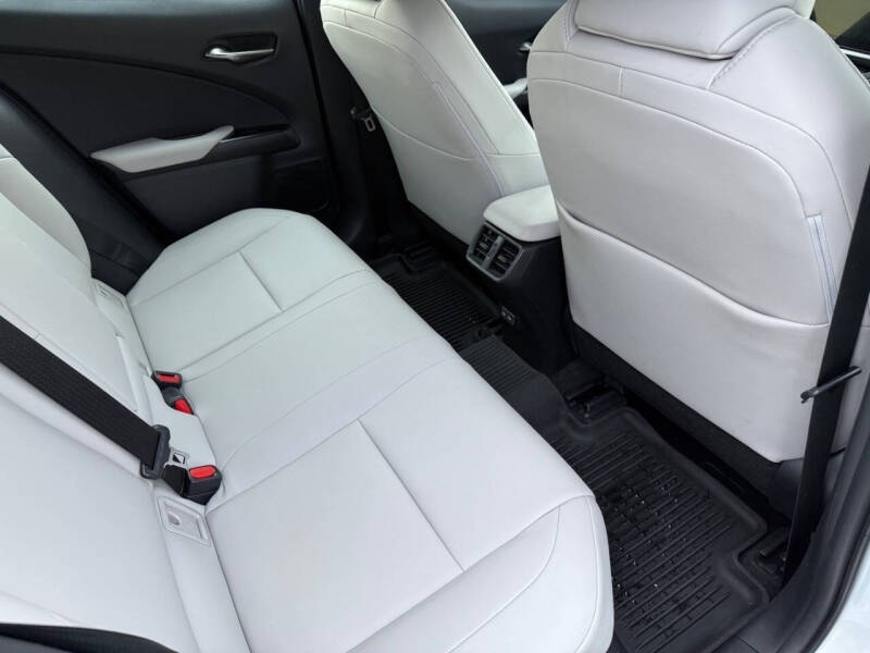 2023 Lexus UX 250h Premium