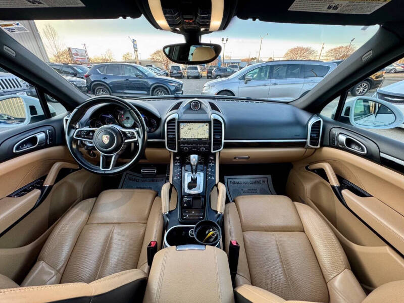 2016 Porsche Cayenne S