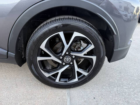 2021 Toyota C-HR XLE