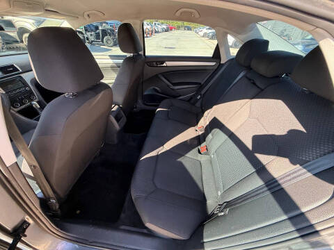 2014 Volkswagen Passat 1.8T S