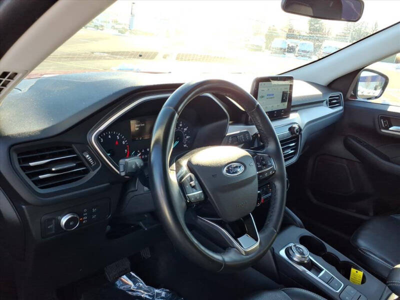 2022 Ford Escape SEL