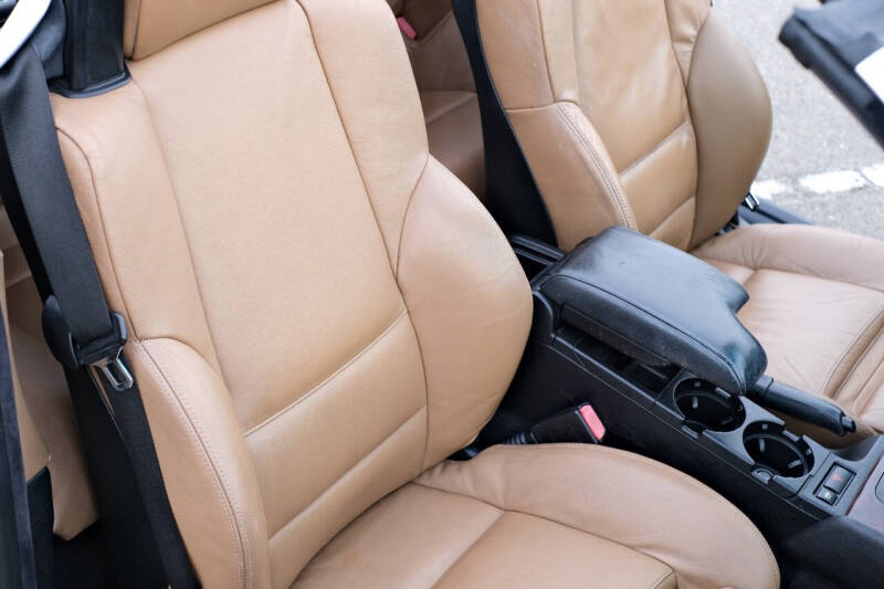 2005 BMW 3 Series 325Ci