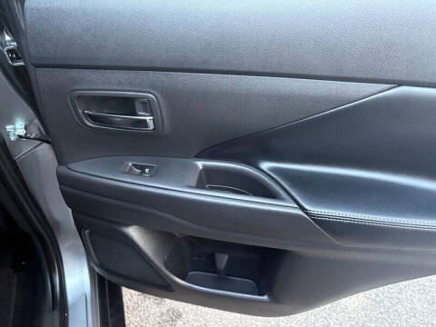 2019 Mitsubishi Outlander SE