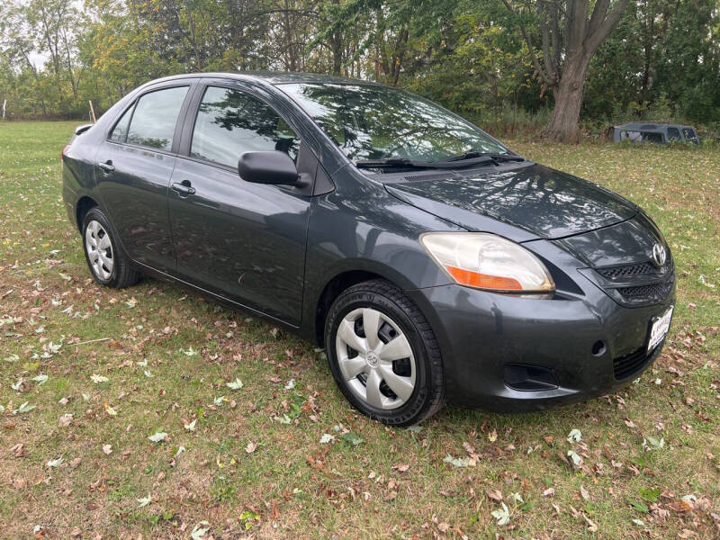 2008 Toyota Yaris S photo 2