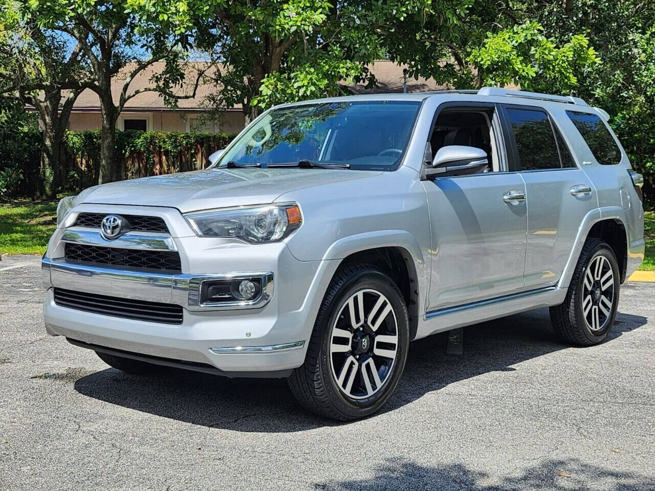 2016 TOYOTA 4-Runner SUV / Crossover - $28,995