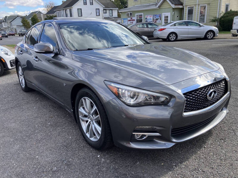 2015 Infiniti Q50 Premium