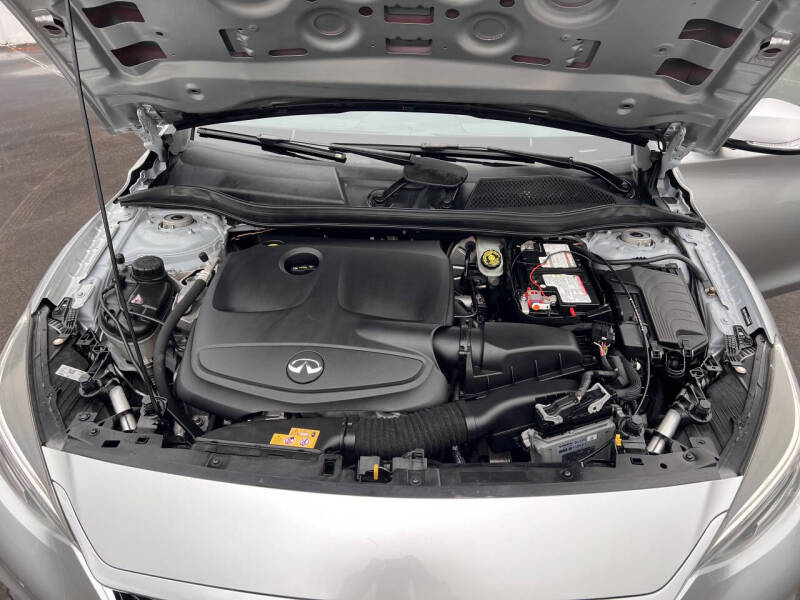 2018 Infiniti QX30 Premium