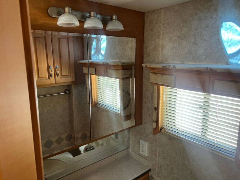 2006 Holiday Rambler Endeavor