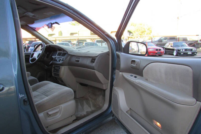 2002 Toyota Sienna CE