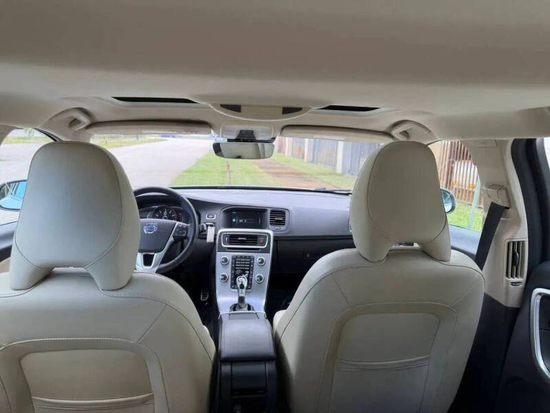 2017 Volvo V60 T5 Premier