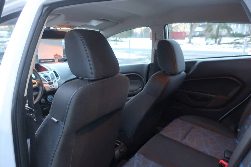 2011 Ford Fiesta SES