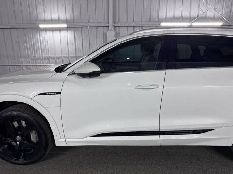 2019 Audi e-tron quattro Premium Plus