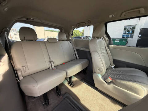 2013 Toyota Sienna