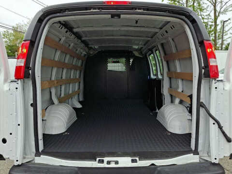 2024 Chevrolet Express 2500
