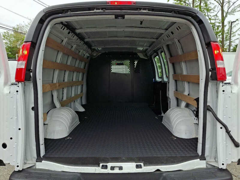 2024 Chevrolet Express 2500