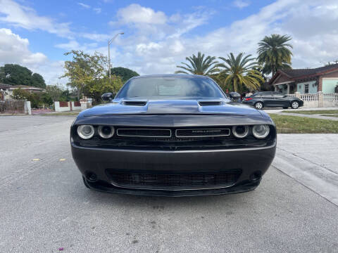 2017 Dodge Challenger SXT