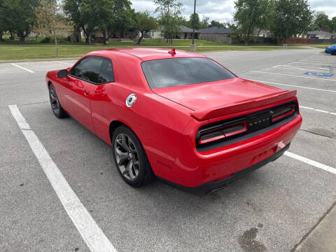 2015 Dodge Challenger SXT Plus