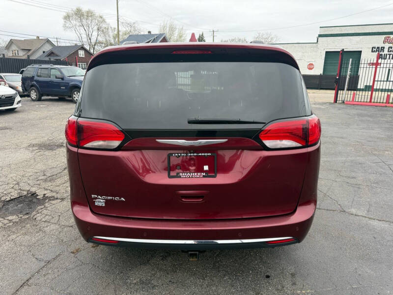 2017 Chrysler Pacifica Touring-L