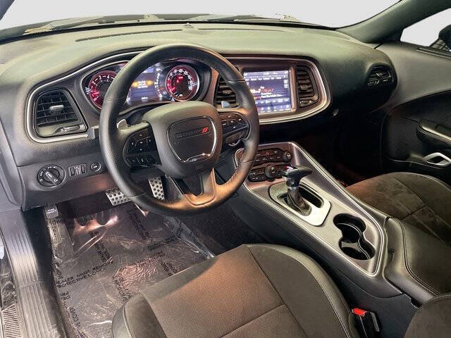 2018 Dodge Challenger 392 HEMI Scat Pack Shaker