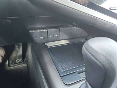 2021 Toyota Camry Hybrid LE