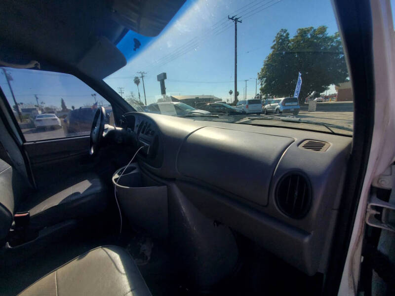 1999 Ford E-150