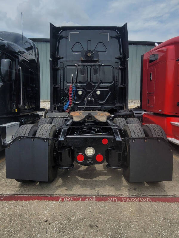 2016 Freightliner Cascadia