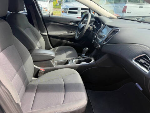 2017 Chevrolet Cruze LT Auto