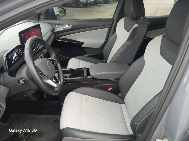 2023 Volkswagen ID.4 Pro
