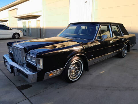 1987 Lincoln Town Car for sale at Pederson's Classics in Sioux Falls SD