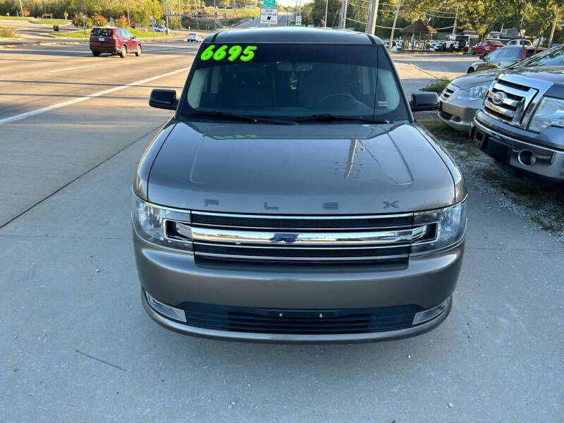 2013 Ford Flex for sale at Dutch and Dillon Car Sales in Lee's Summit MO