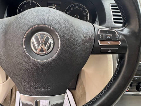 2015 Volkswagen Passat 1.8T SE