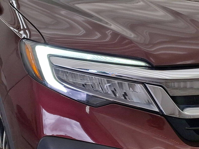 2019 Honda Pilot Touring w/Rear Captain's Chairs