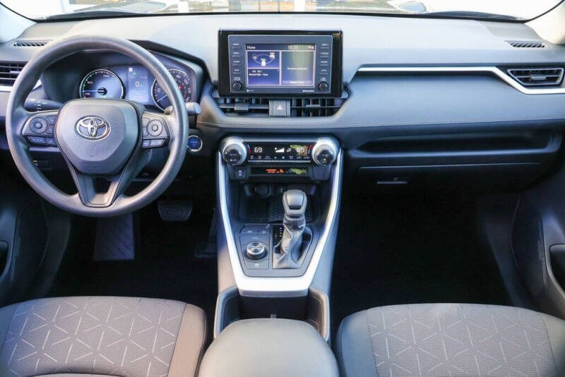 2022 Toyota RAV4 Hybrid XLE