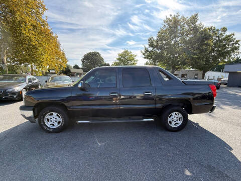 2005 Chevrolet Avalanche 1500 LS
