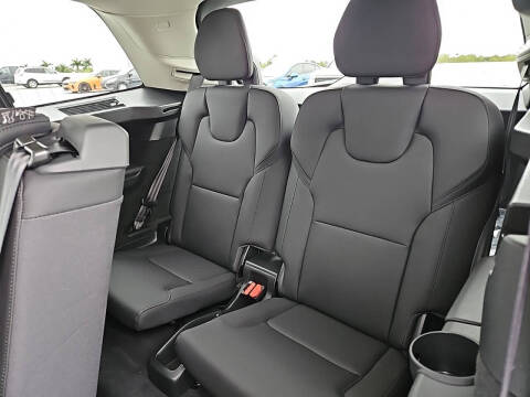 2025 Volvo XC90 B6 Plus Bright Theme 7P