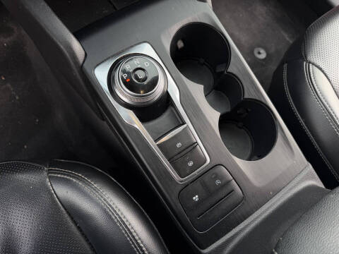 2020 Ford Escape SEL