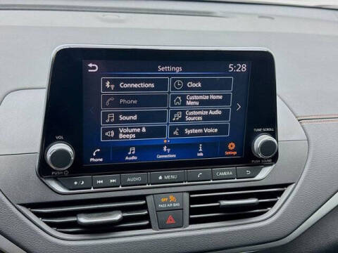 2022 Nissan Altima 2.5 SR