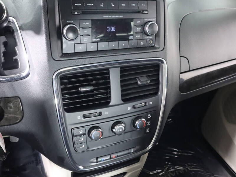 2015 Dodge Grand Caravan American Value Package