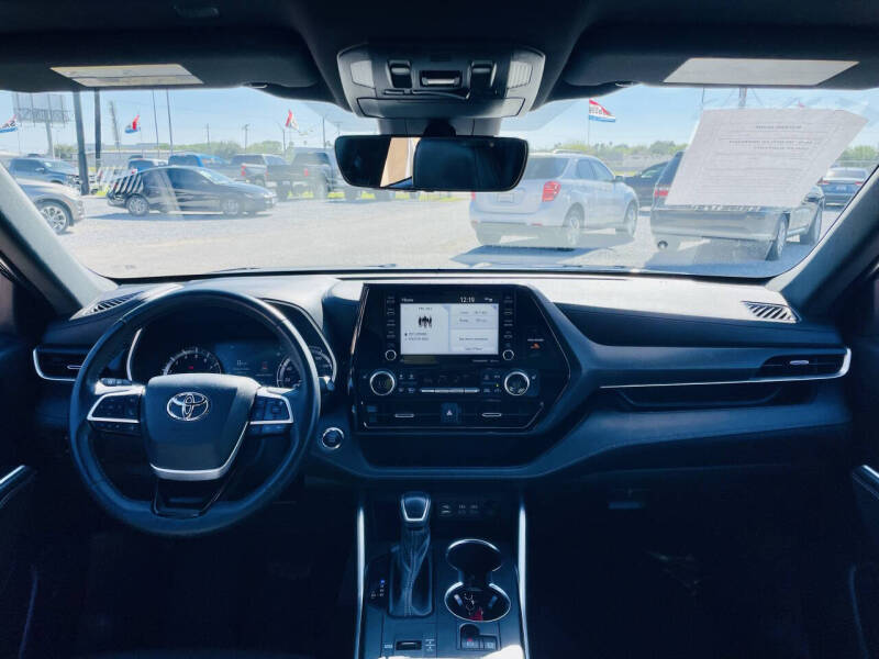 2022 Toyota Highlander XSE