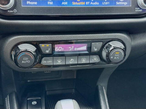 2022 Nissan Kicks SR